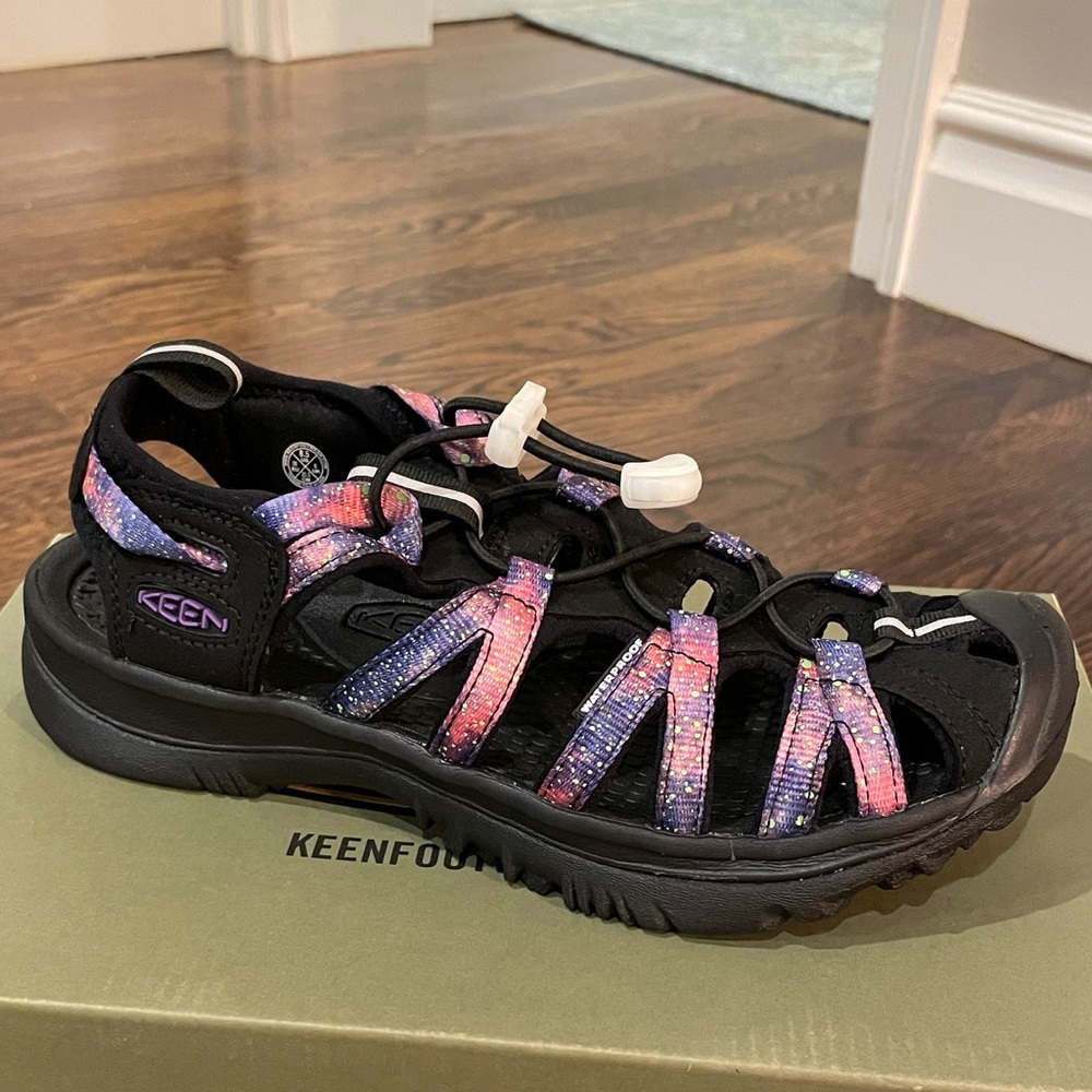 KEEN WATER SHOES. BRAND NEW.